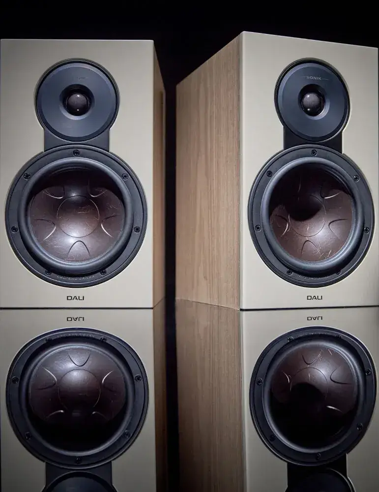 DALI Sonik 3 – kolumny podstawkowe hi-fi | SalonyDenon.pl