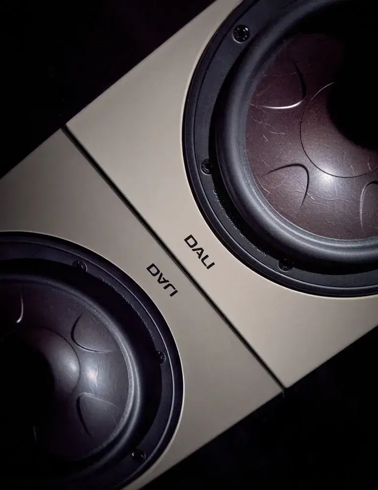 DALI Sonik 3 – kolumny podstawkowe hi-fi | SalonyDenon.pl