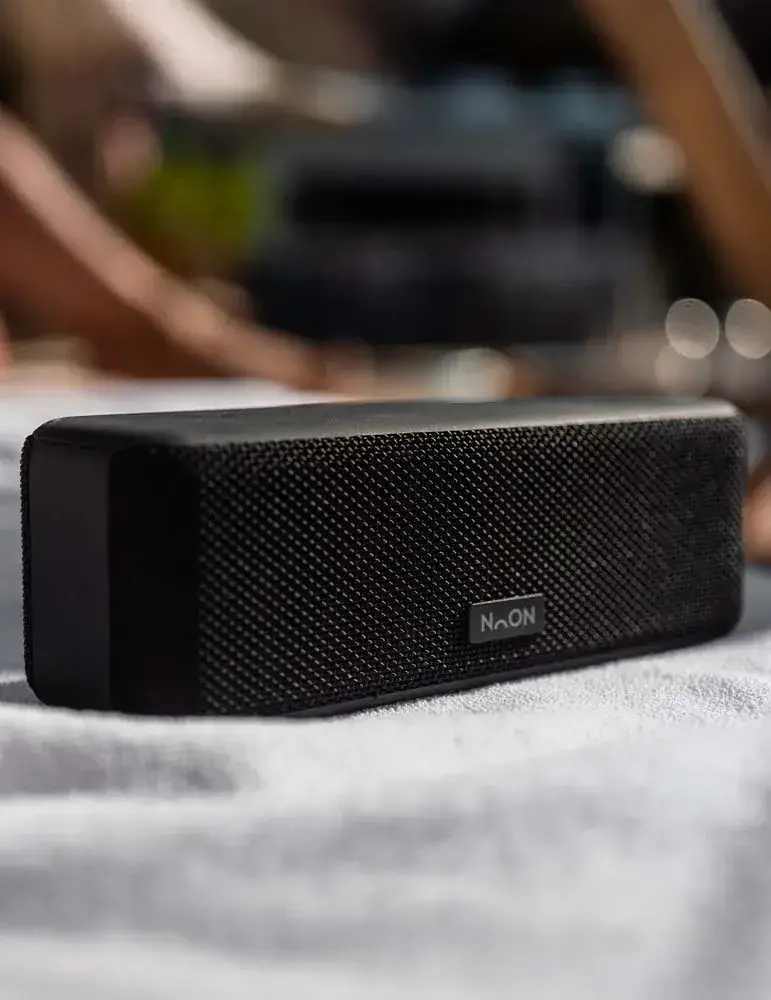 Noon Audio FLIXX – przenośny głośnik Bluetooth z baterią i IPX7