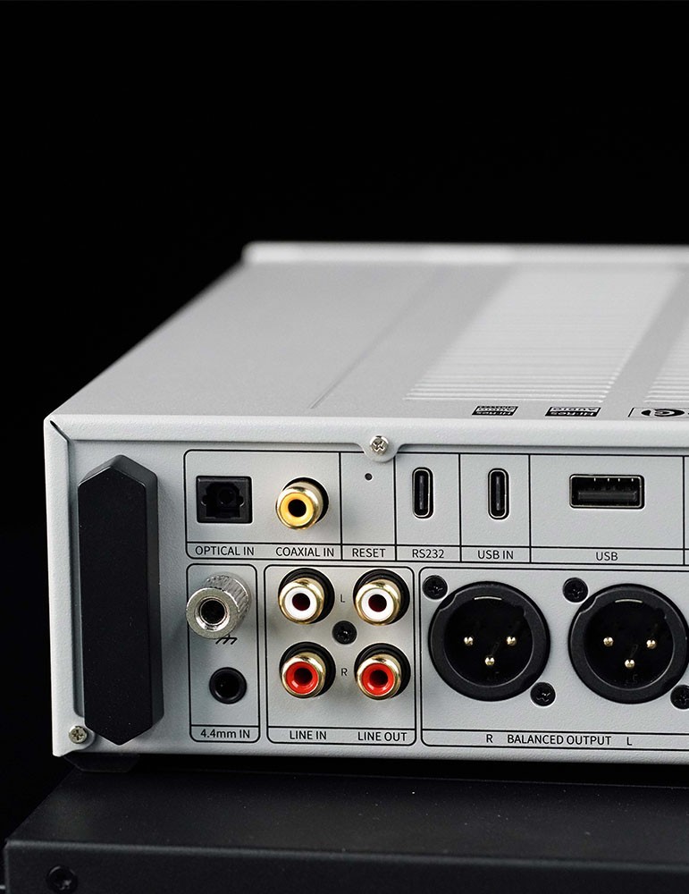 FiiO K15 – Stacjonarny wzmacniacz słuchawkowy DAC