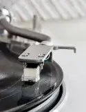 Denon DP-400 | Automatyczny gramofon analogowy | Solidna podstawa