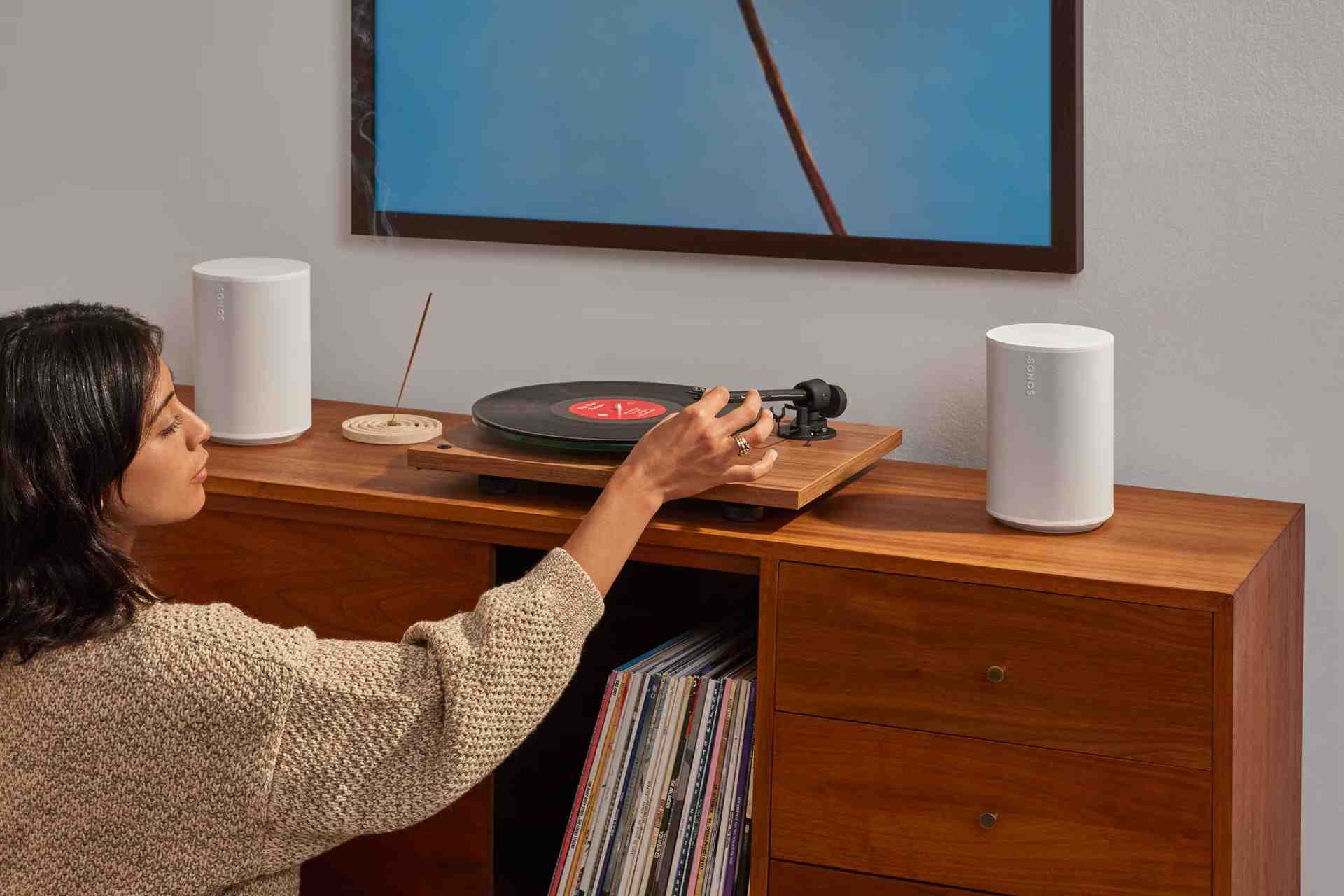 Sonos Era 100 SL z gramofonem